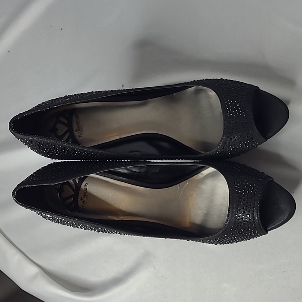 Fergalicious 4” Platform Black Heels Jeweled 9.5M Preowned gently worn